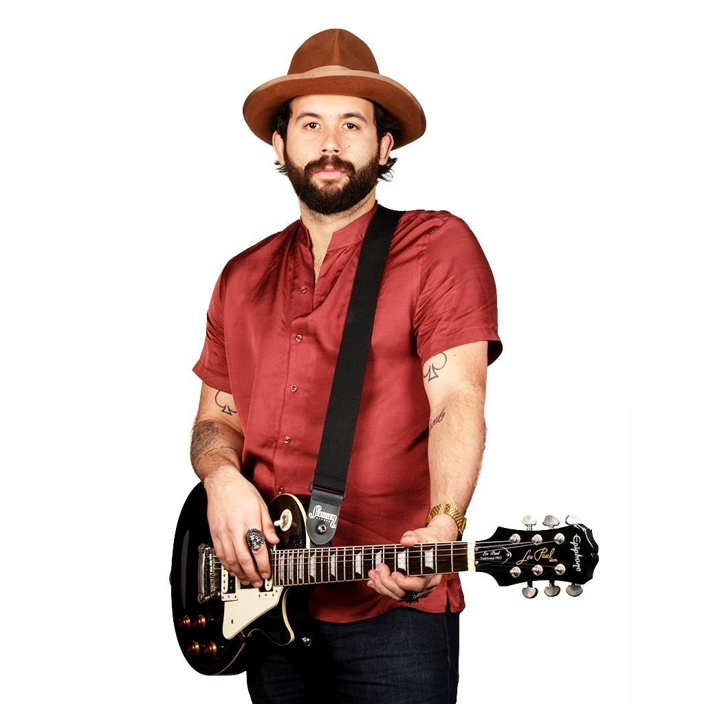 elastic guitar strap from Slinger Straps used on a Gibson Les Paul